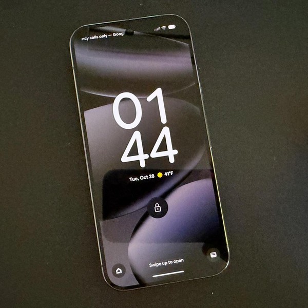 Google Pixel 10 Pro - Unlocked, 128 GB, Obsidian, G4QUR