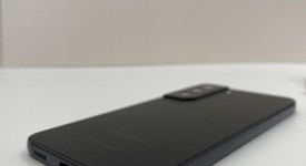 Good
													Samsung Galaxy S22 - Unlocked, Black, 128 GB, 8 GB, SM-S901U1, photo 4 of 5