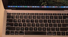 Good
													MacBook Air 2018 - 13" - I5, Gray, 128 GB, 8 GB, photo 1 of 9