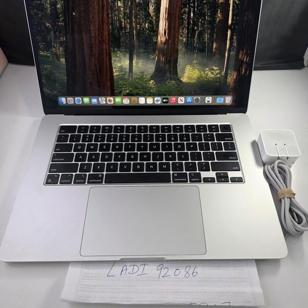 MacBook Air 2024 (M3) - 15 inch - 1 TB, Silver, 24 GB, Apple M3, 10-core GPU