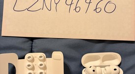 Used
													Apple AirPods Pro 3, photo 2 of 5