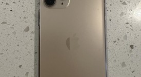 Good
													Apple iPhone 11 Pro Max - Unlocked, Gold, 64 GB, A2161, photo 1 of 7