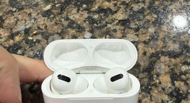Used
													Apple AirPods Pro - MagSafe Case, photo 3 of 5