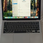Good MacBook Air 2020 - 13 inch - 256 GB, Gray, 8 GB, Intel Core i3