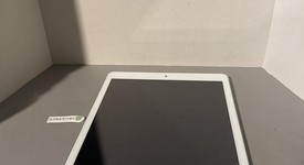 Fair
													Apple iPad 8th Gen - Wi-Fi, Silver, 128 GB, A2270, photo 2 of 5