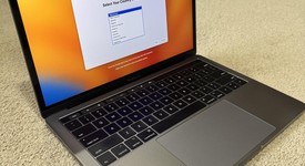 Good
													MacBook Pro 2017 (With Touch Bar) - 13" - I5, Gray, 512 GB, 16 GB, photo 5 of 16