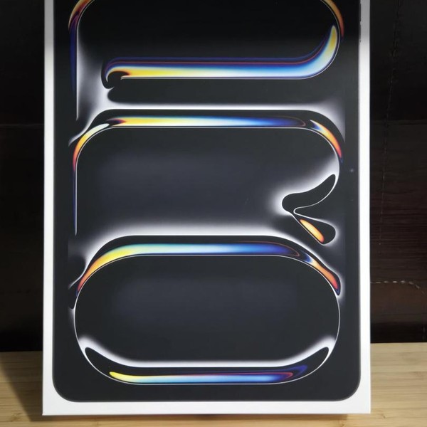 Apple iPad Pro 11 inch (M4) 2024 - Unlocked, 2 TB, Black, 16 GB, A2837, Nano-texture Glass