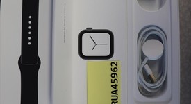 Mint
													Apple Watch Series 4 40mm - Gray, A1977 - GPS, Aluminum, photo 1 of 7