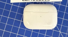 Used
													Apple AirPods Pro 1st Gen - MagSafe Case, photo 1 of 5