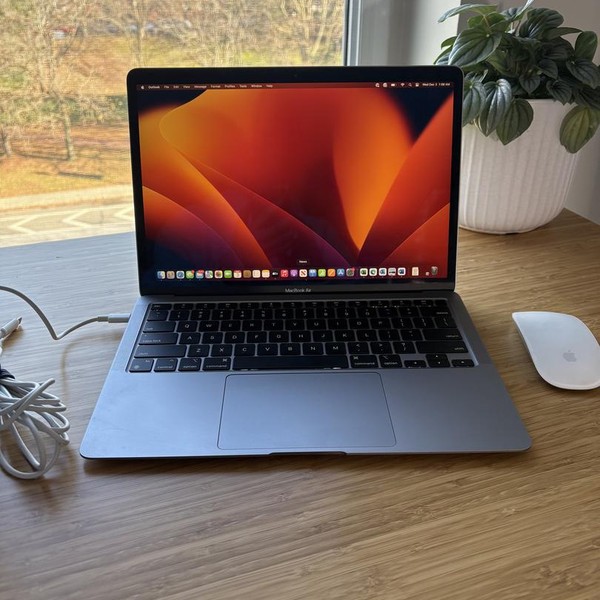 MacBook Air 2020 - 13 inch - Apple M1, Silver, 256 GB, 8 GB