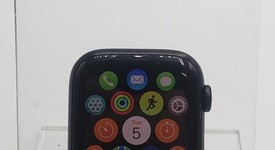 Good
													Apple Watch SE 2nd Gen 44mm - Unlocked, Midnight, A2727 - Cellular, Aluminum, photo 3 of 4