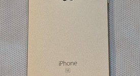 Good
													Apple iPhone SE 1st Gen 2016 - Unlocked, Gold, 64 GB, A1662, photo 4 of 4