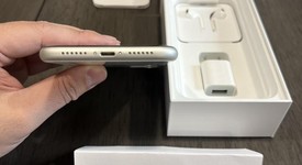 Good
													Apple iPhone 11 - Verizon, White, 128 GB, A2111, photo 2 of 7