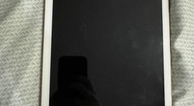 Good
													Apple iPad 6th Gen - Wi-Fi, Gold, 32 GB, A1893, photo 5 of 6