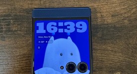 Mint
													Motorola Razr (2025) - Boost, Blue, 256 GB, 8 GB, photo 5 of 13