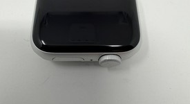 Mint
													Apple Watch SE 2nd Gen 40mm - Silver, A2722 - GPS, Aluminum, photo 3 of 6