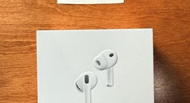 New
													Apple AirPods Pro 3, photo 1 of 4