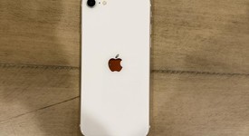 Good
													Apple iPhone SE 3rd Gen 2022 - Unlocked, Starlight, 64 GB, A2595, photo 5 of 6