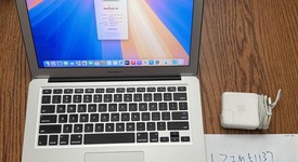 Good
													MacBook Air 2017 - 13" - I7, Silver, 256 GB, 8 GB, photo 1 of 11
