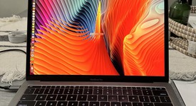Good
													MacBook Pro 2017 (No Touch Bar) - 13" - I5, Gray, 256 GB, 8 GB, photo 1 of 7