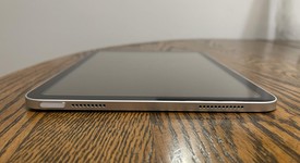 Mint
													Apple iPad 10th Gen - Wi-Fi, Silver, 64 GB, A2696, photo 4 of 11