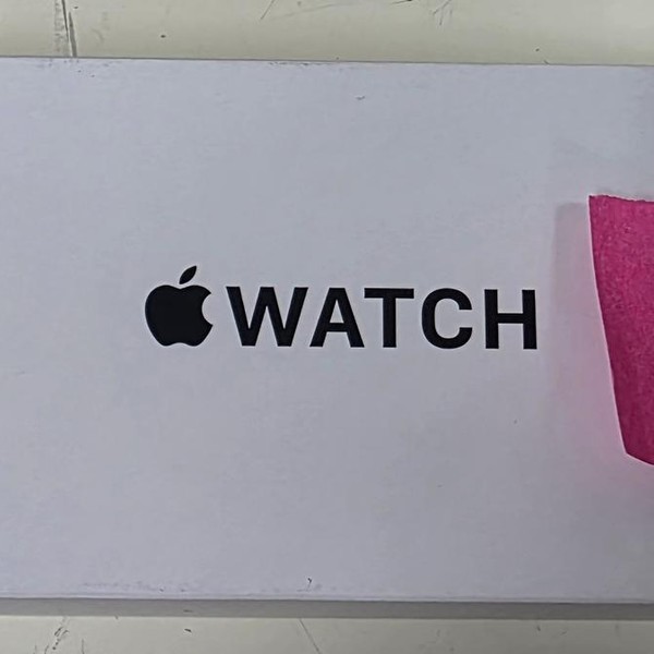 Apple Watch SE 3rd Gen 40mm - Unlocked, Starlight, A3326 - Cellular