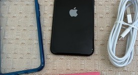 Mint
													Apple iPhone SE 3rd Gen 2022 - Unlocked, Midnight, 64 GB, A2595, photo 3 of 6