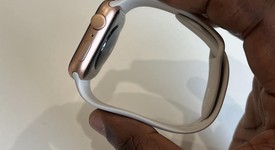Mint
													Apple Watch SE 1st Gen 44mm - Gold, A2352 - GPS, Aluminum, photo 5 of 14