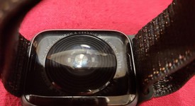 Good
													Apple Watch SE 1st Gen 44mm - Unlocked, Gray, A2354 - Cellular, Aluminum, photo 5 of 8