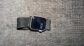 Mint
													Apple Watch SE 2nd Gen 40mm - Unlocked Non-US, Silver, A2725 - Cellular, Aluminum, photo 1 of 5