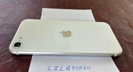 Good
													Apple iPhone SE 2nd Gen 2020 - Unlocked, White, 128 GB, A2275, photo 5 of 9