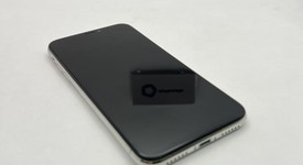 Good
													Apple iPhone Xs - Unlocked, Silver, 256 GB, A1920, photo 4 of 5