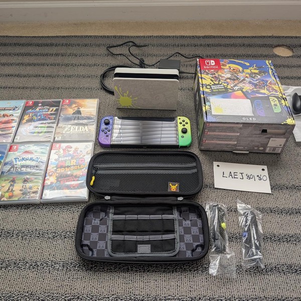 Nintendo Switch - OLED - 64 GB, White, Splatoon 3