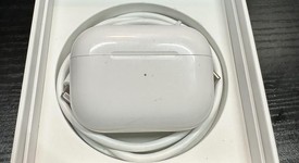 Used
													Apple AirPods Pro 2nd Gen - Lightning, photo 2 of 7