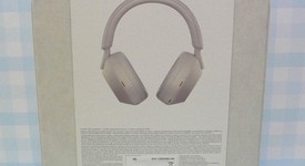 New
													Sony WH-1000XM5 - Silver, photo 2 of 3