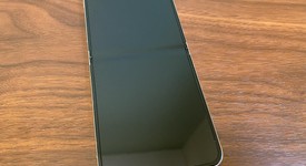 Good
													Samsung Galaxy Z Flip5 - Unlocked, Cream, 512 GB, 8 GB, SM-F731U1, photo 3 of 5