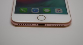 Good
													Apple iPhone 7 Plus - Unlocked, Rose Gold, 32 GB, A1661, photo 4 of 12