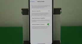 Good
													Apple iPhone X - Unlocked Non-US, Silver, 64 GB, A1902, photo 4 of 15