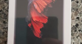 New
													Apple iPhone 6S - Unlocked, Grey, 32 GB, A1633, photo 3 of 5