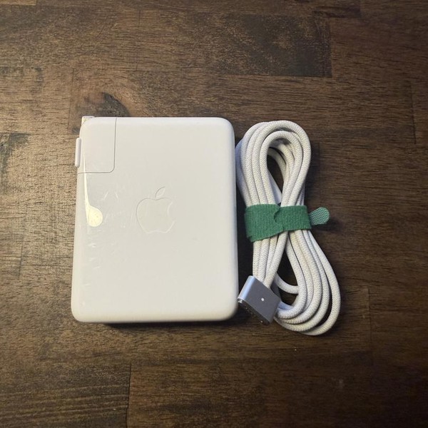 MacBook Pro 2024 - 16 inch - 512 GB, Silver, 24 GB, Apple M4 Pro 14-core