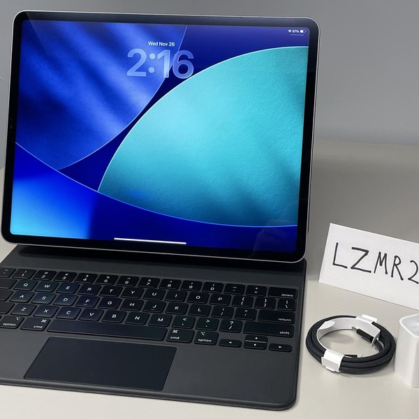 Apple iPad Pro 12.9 inch 6th Gen 2022 - Wi-Fi, 256 GB, Gray