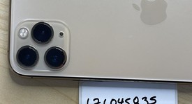 Good
													Apple iPhone 11 Pro Max - Unlocked, Gold, 64 GB, A2161, photo 5 of 6