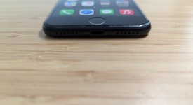Fair
													Apple iPhone SE 3rd Gen 2022 - Unlocked, Midnight, 64 GB, A2595, photo 3 of 15