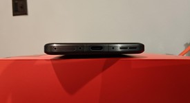Mint
													OnePlus 13 - Unlocked, Black Eclipse, 256 GB, 12 GB, photo 5 of 8