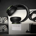 Mint Xbox One X (2017) - Black, Standard