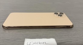 Fair
													Apple iPhone 11 Pro Max - Unlocked, Gold, 64 GB, A2161, photo 4 of 8
