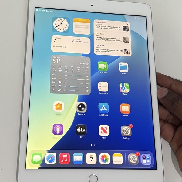 Apple iPad 8th Gen - Wi-Fi, 128 GB, Silver, A2270