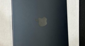 Fair
													MacBook Air 2022 - 13" - Apple M2, Midnight, 256 GB, 8 GB, photo 3 of 11