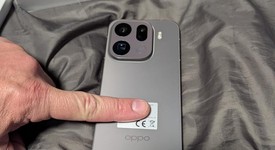 Mint
													Oppo Find X9 Pro - Unlocked Non-US, Titanium Charcoal, 512 GB, 16 GB, photo 1 of 8