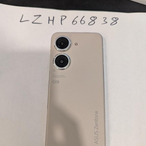 Asus Zenfone 9 - Unlocked, 128 GB, Silver, 8 GB, U.S.